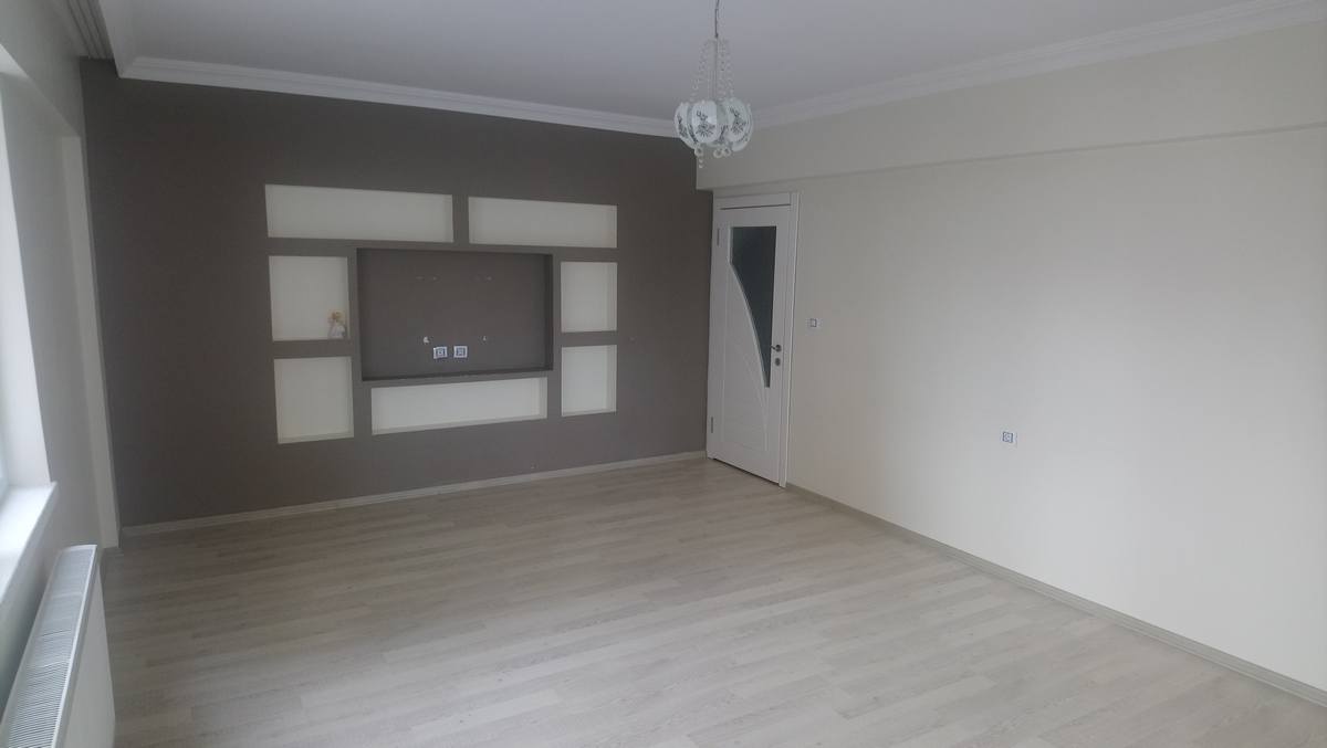 KEMAX EMLAK'TAN MERKEZDE ARAKAT 3+1 DAİRE