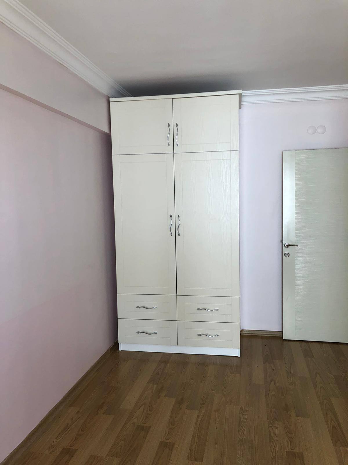 KEMAX EMLAK'TAN ARA KATTA 4+1 GÜNEY CEPHE