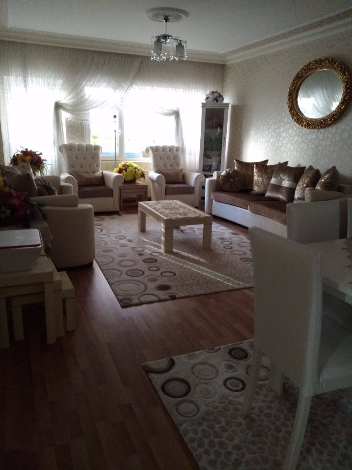 KEMAX EMLAK'TAN KİLERLİ 4+1 FIRSAT DAİRE