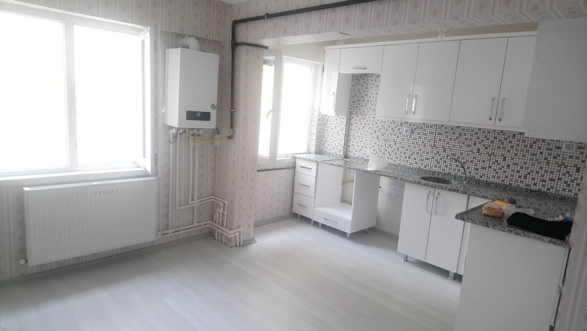 KEMAX EMLAK'TAN MERKEZDE ARAKAT 3+1 DAİRE