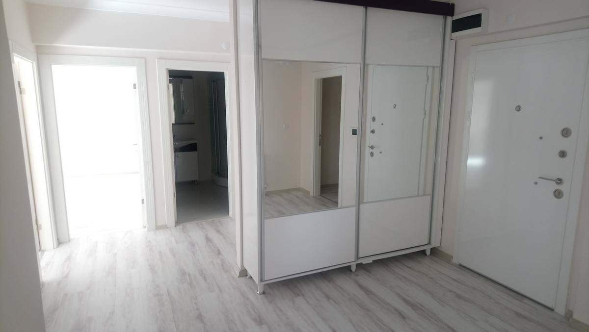 KEMAX EMLAK'TAN MERKEZDE SATIKADINDA KİLERLİ 3+1 DAİRE